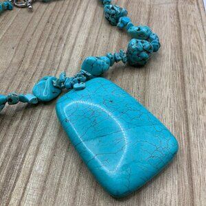 YOU & I Faux Large Turquoise Howlite Chips Silver Tone Necklace